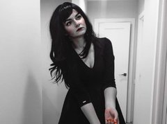 Xena_Exclusive - female with brown hair webcam at ImLive