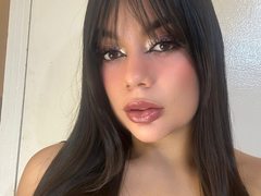 xLeaxMontx - female with black hair and  small tits webcam at ImLive