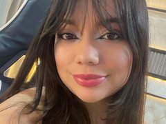 xLeaxMontx - female with black hair and  small tits webcam at ImLive