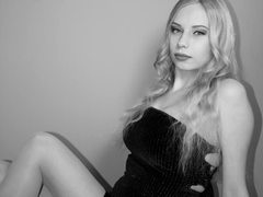 xMilagrosxs - blond female webcam at ImLive