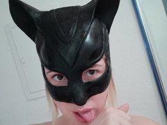 SweetLeka - blond female webcam at xLoveCam