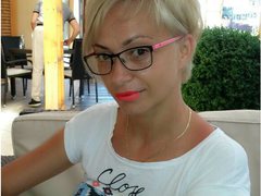 xWildBlondCatx - blond female with  big tits webcam at ImLive