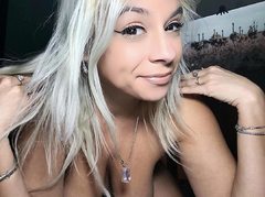 HotJuicyAlice from LiveJasmin