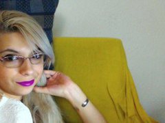 HotJuicyAlice - blond female webcam at LiveJasmin