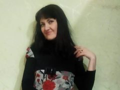 Yanafiesta - blond female with  small tits webcam at ImLive