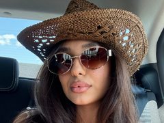 ChloeSkyes from LiveJasmin