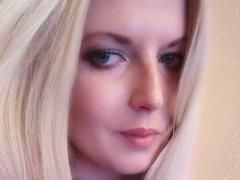 YouLucky - blond female with  big tits webcam at ImLive