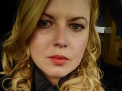YouLucky - blond female with  big tits webcam at ImLive