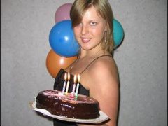 YouLucky - blond female with  big tits webcam at ImLive