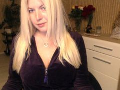 YouLucky - blond female with  big tits webcam at ImLive