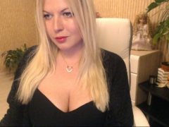 YouLucky - blond female with  big tits webcam at ImLive