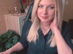 YouLucky - blond female with  big tits webcam at ImLive