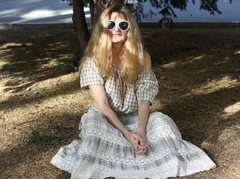 HelenV - female with brown hair and  small tits webcam at LiveJasmin
