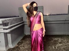 YoursPriya - female with brown hair webcam at ImLive