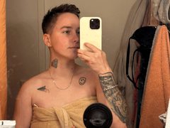 yoursweetnes69 - female webcam at ImLive