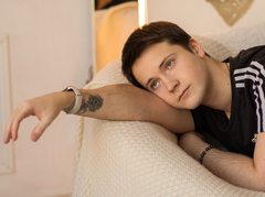 ZackHandsom - male webcam at LiveJasmin