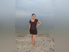 ZefirkaAxe - female with black hair and  small tits webcam at xLoveCam