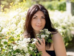 ZefirkaAxe - female with black hair and  small tits webcam at xLoveCam