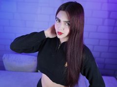Zoenova77 from ImLive