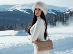 GiuliaHarvey - female with brown hair and  big tits webcam at LiveJasmin