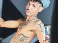 AaronCarre from LiveJasmin