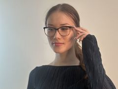 AccaBuckley - female with brown hair webcam at LiveJasmin