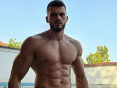 AdamBernard - male webcam at LiveJasmin