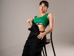 AddamsAsher from LiveJasmin