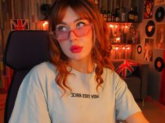 AdelLoys - female with red hair webcam at LiveJasmin