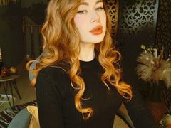 AdelLoys from LiveJasmin