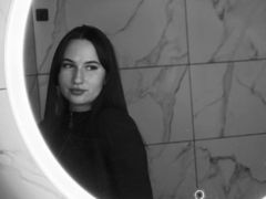 AdeliaLarson from LiveJasmin