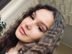 AdeliaMuscolino from LiveJasmin