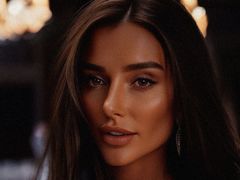 AdelinaGrace from LiveJasmin