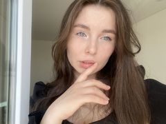 AdelinaMorris - female with brown hair and  big tits webcam at LiveJasmin