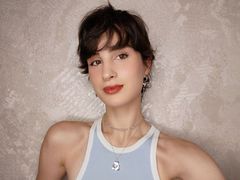 AdelinePerle - female with black hair webcam at LiveJasmin