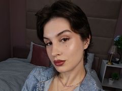 AdelinePerle - female with black hair webcam at LiveJasmin