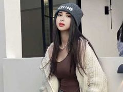 AdelineVolner from LiveJasmin