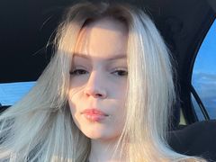 AdellWaskey from LiveJasmin