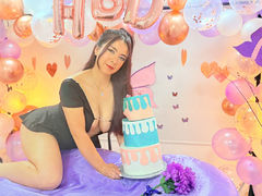 AdrianaDias from LiveJasmin