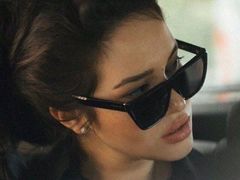 AdrianaSwat - female with brown hair webcam at LiveJasmin