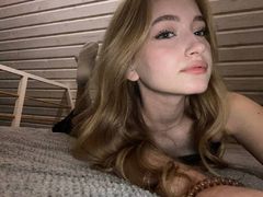 AdriannaPecanty from LiveJasmin