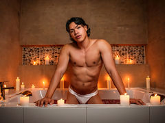 AdrielEscalante - male webcam at LiveJasmin