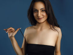 AellenaGrant - female with brown hair webcam at LiveJasmin