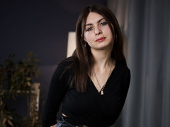 AftonGathright - female with brown hair webcam at LiveJasmin