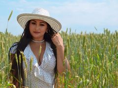 AgataArthars - female with black hair and  big tits webcam at LiveJasmin