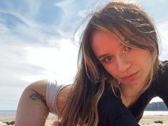 AgataMilk - female with red hair and  small tits webcam at LiveJasmin