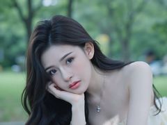 AgelaHui - female with black hair and  big tits webcam at LiveJasmin