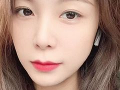 AhJing from LiveJasmin