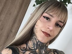 Ahmaniah - blond shemale webcam at LiveJasmin