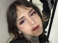 Ahmaniah - blond shemale webcam at LiveJasmin